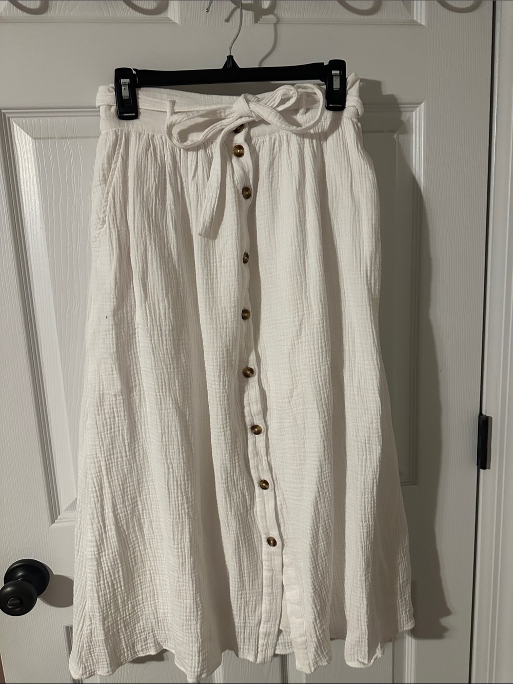 Gibson Latimer White Button-Front Tie Waist Maxi Skirt